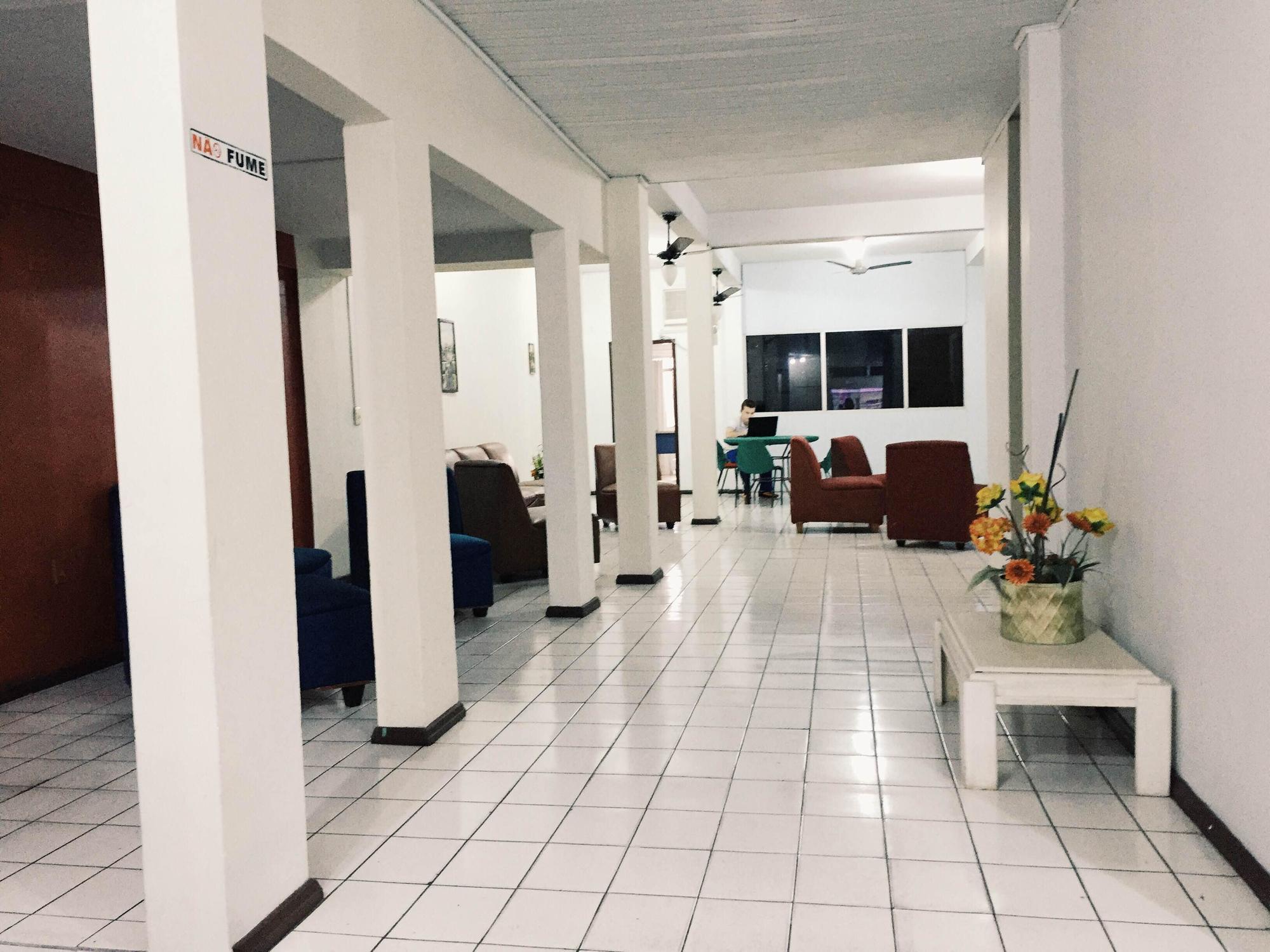 Ambassador Hotel ฟอสดูอีกวาซู ภายนอก รูปภาพ