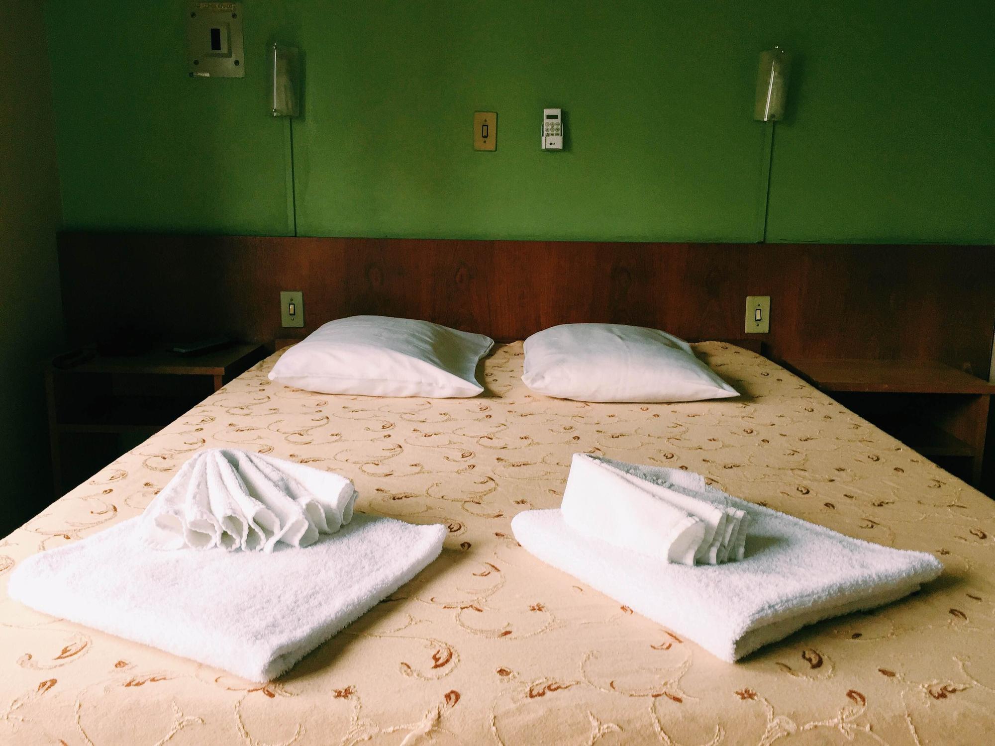 Ambassador Hotel ฟอสดูอีกวาซู ภายนอก รูปภาพ